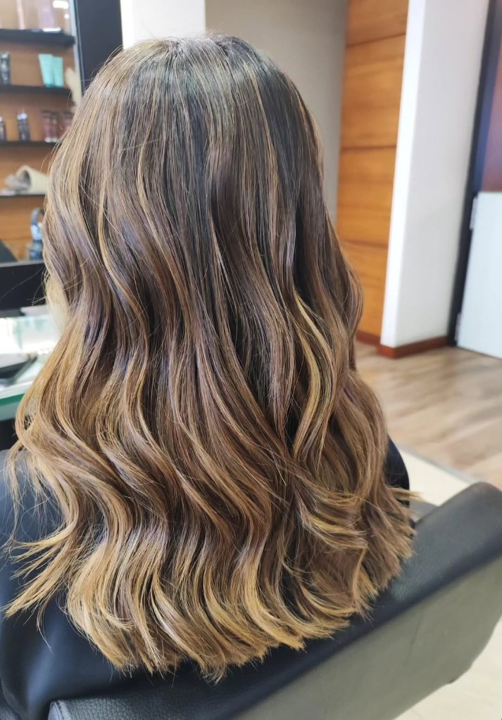 Balayage Morena Iluminada